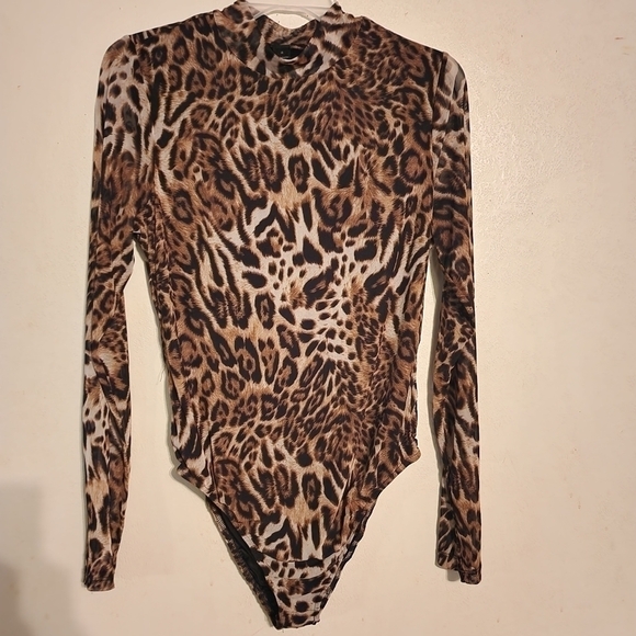 A Love Story Animal Print Bodysuit Size M Snap Closure - Picture 1 of 9